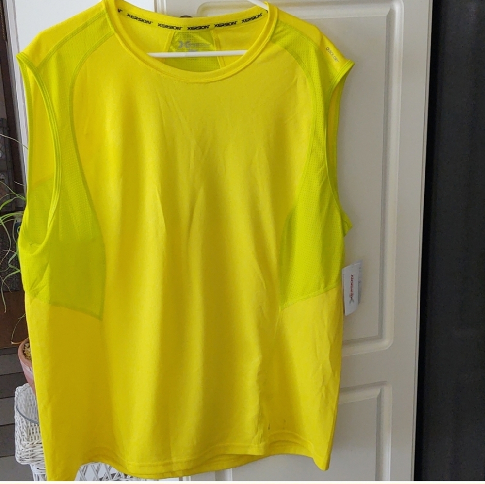 COPY - Xersion workout sleeveless shirt XL